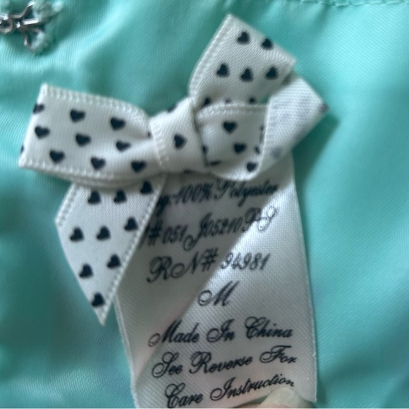 FOREVER21 Floral Peplum Blouse size Medium
#106 - Picture 8 of 13